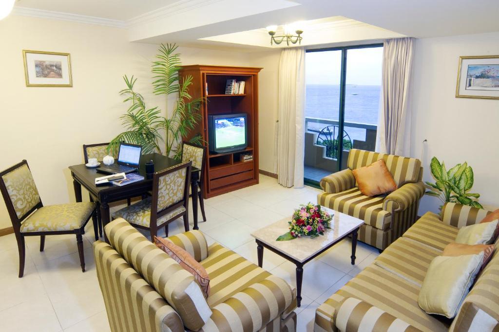 Mookai Hotel Мале Экстерьер фото